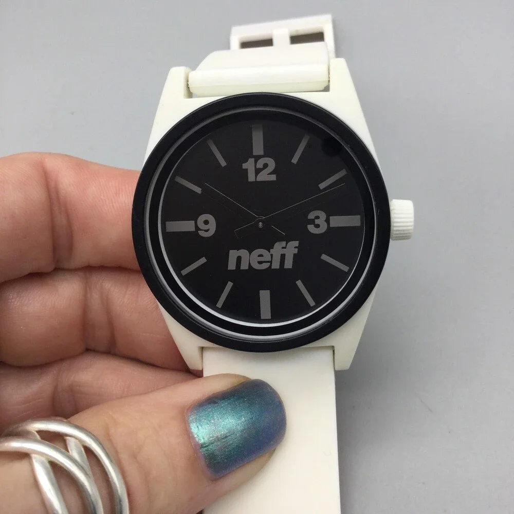 Neff Daily Mens Watch 41mm Black Dial White Silicone Strap New Battery